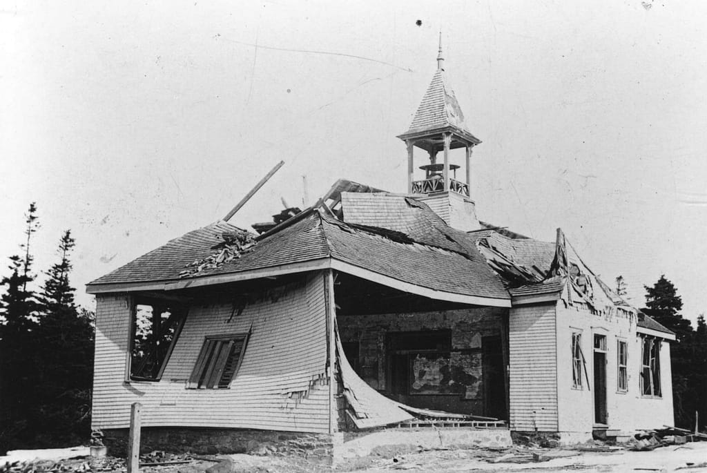 damage_to_tufts_cove_school_after_halifax_explosion_tufts_cove_dartmouth_nova_scotia_canada_1917-1918