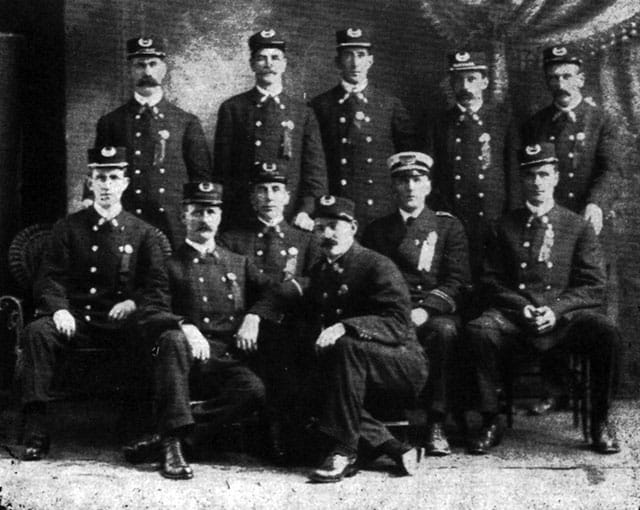 axe ladder 1911 fire department